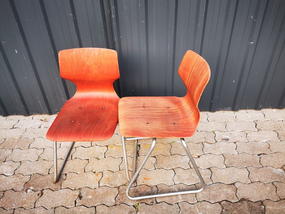 Krzesła dziecięce drewniane z Niemiec