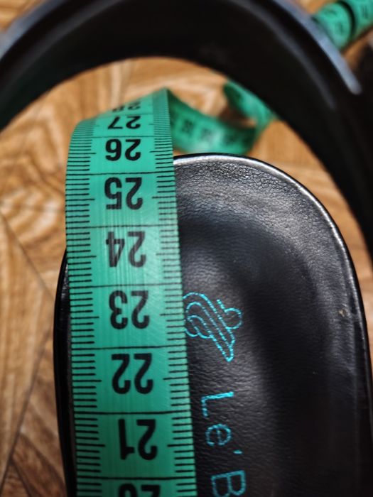 Продам каблуки Le'BERDES