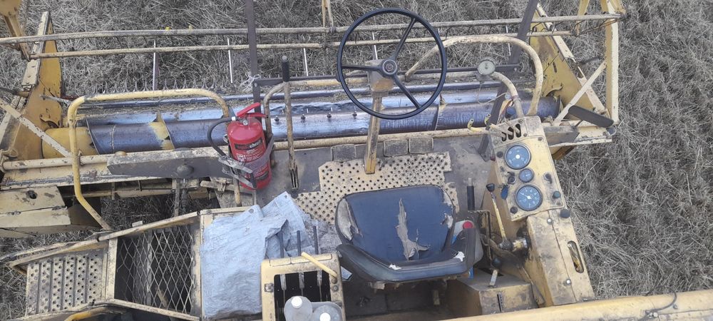 Kombajn new holland 1545 clayson 4m.