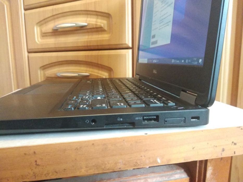 Dell Latitude E5270, 12.5", i5-63000U 2.4GHz, 8Gb, 256Gb