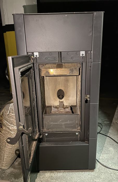 Salamandra a Pellets CADEL cristal 3 - 8,5 kw + oferta de pellets