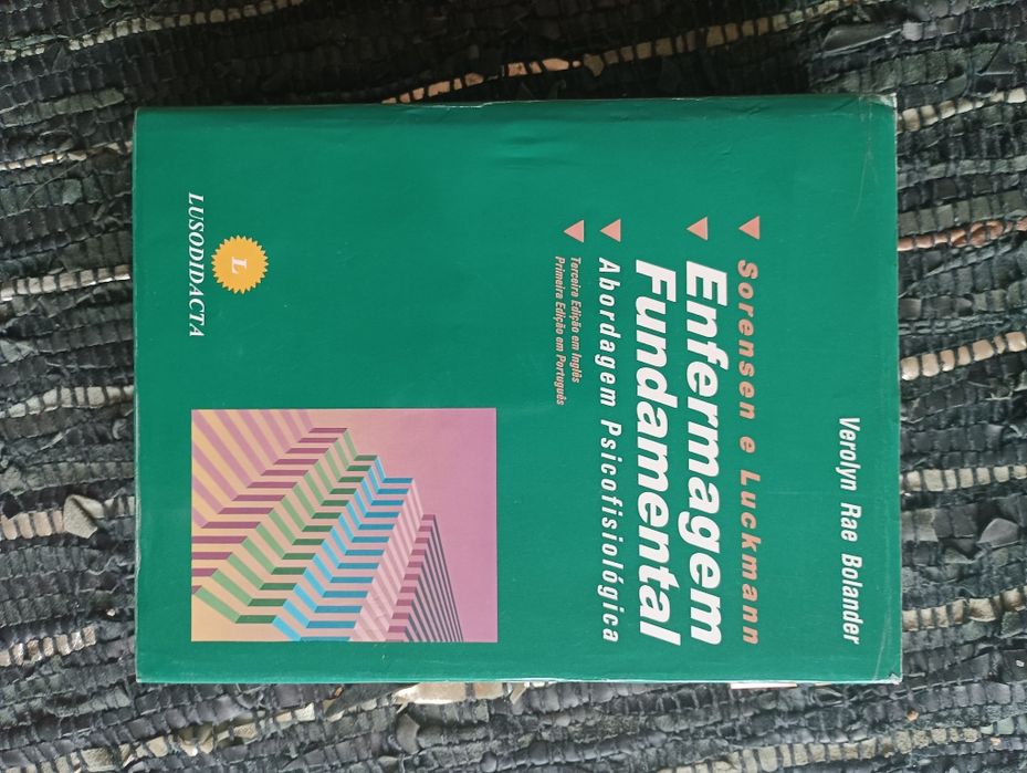 Livro "Enfermagem Fundamental - Abordagem Psicofisiologica"