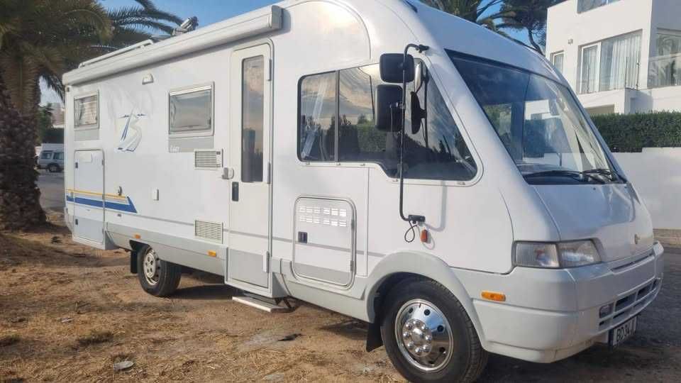 Auto Caravana Burstner i647 Elegance