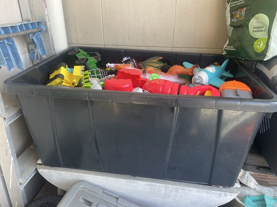 Cesto de brinquedos