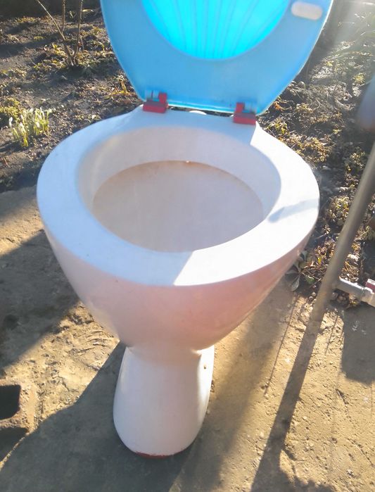 Продам унітаз б/у