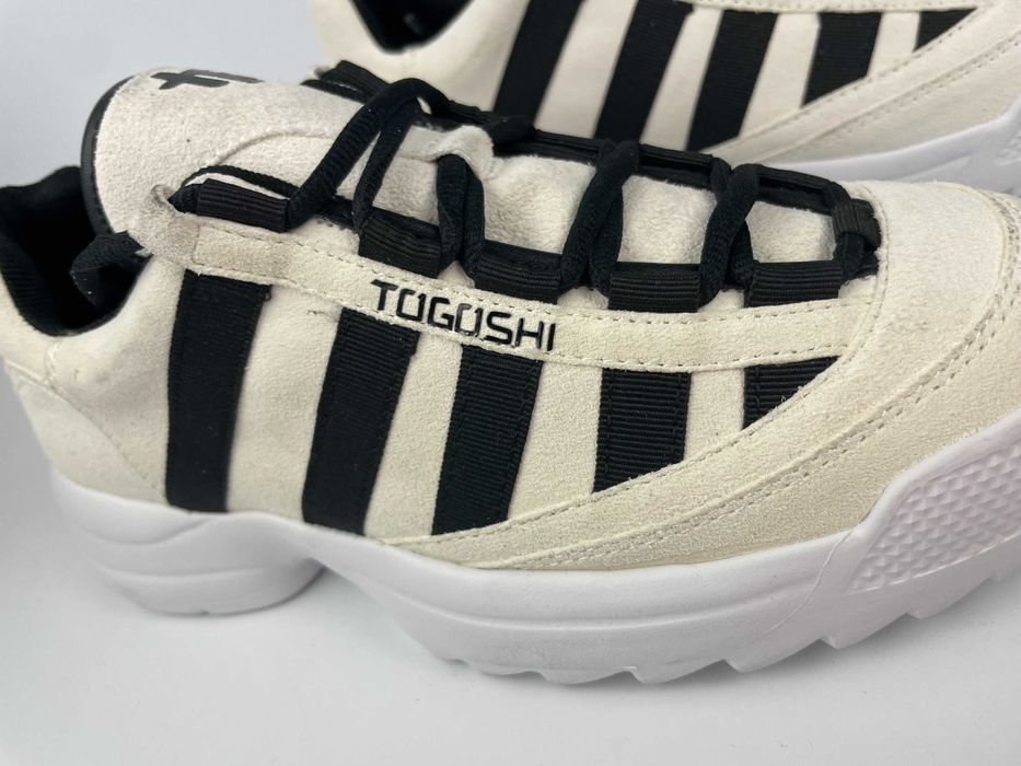 Sneakersy Togoshi czarno-białe r. 40 – nowoczesny design i wygoda [46]