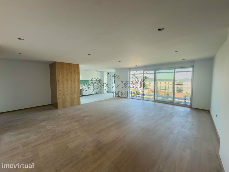 Apartamento T2 para Arrendar em Guimarães