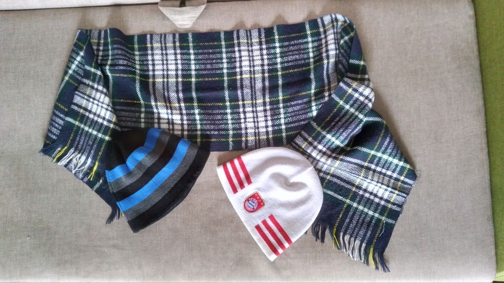 Шапка зимняя синяя и шарф