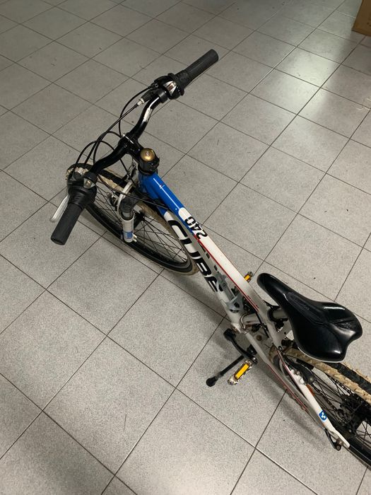 Bicicleta BTT CUBE roda 24