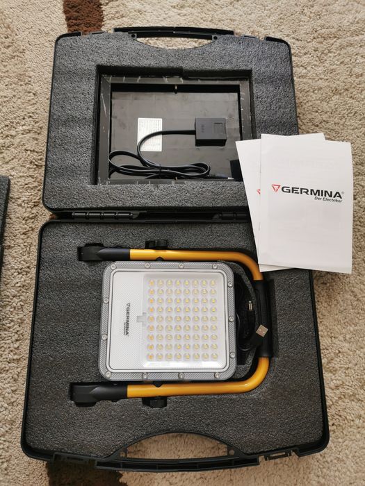 Akumulatorowy, solarny naświetlacz Germina Herkules  30W 5000K GW-0075