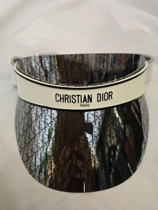 Piękny  ORYGINALNY Daszek  Christian Dior