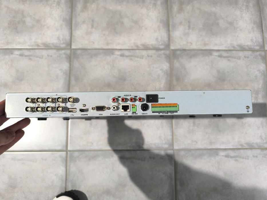 Gravador CCTV HikVision DS-7208HFI-SH/A C/ Disco 1TB - [LER DESCRIÇÃO]