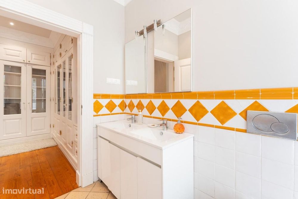 Moradia T4 + 1 com piscina, Pena, Lisboa