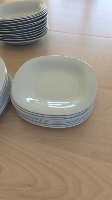 Conjunto Louças/ Pratos