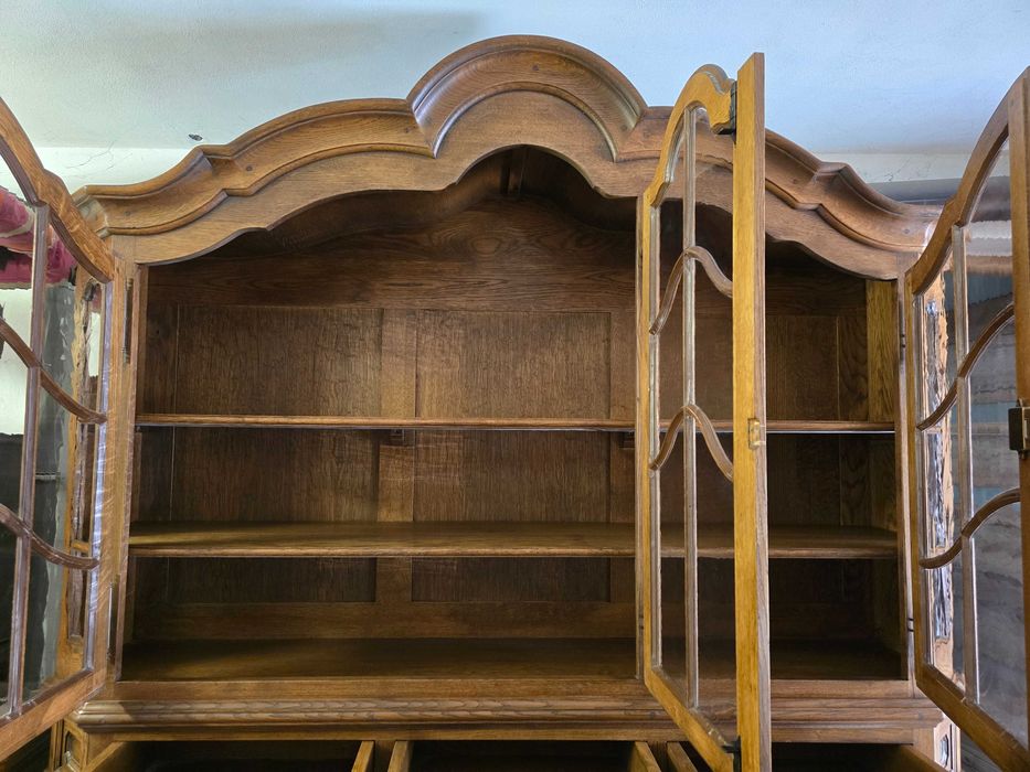 Sprzedam piękną dębową witrynę