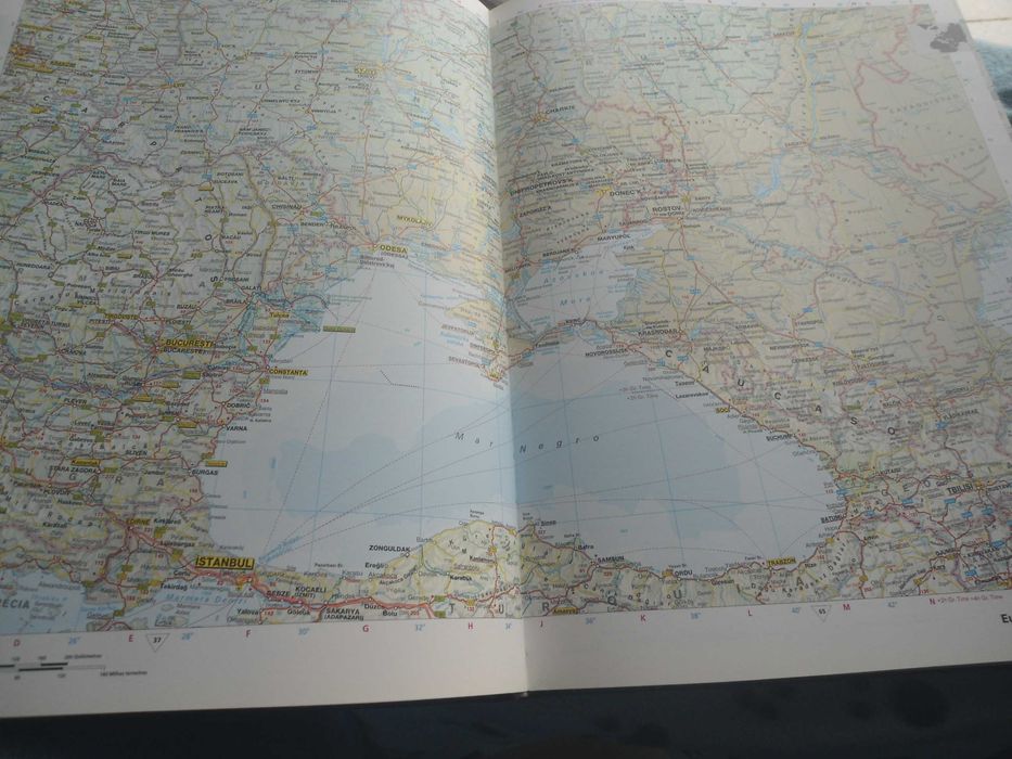Atlas 2000  A Nova cartografia do Mundo
