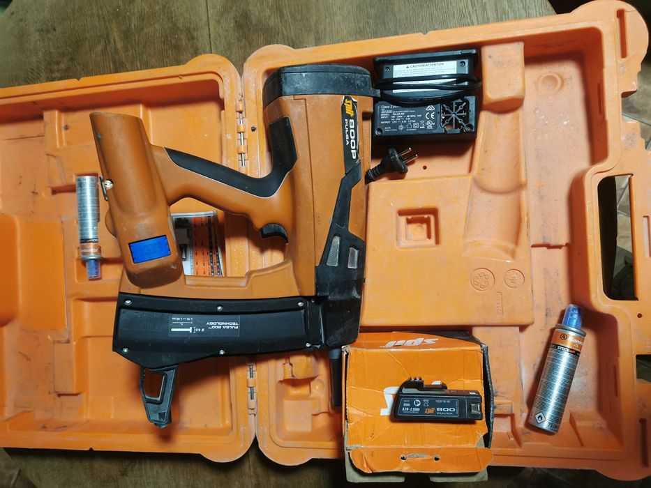 Osadzak gazowy PULSA 800P+ gwoździarka