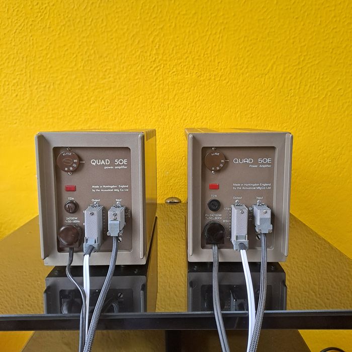 Quad 50E amplificadores (monoblocos)