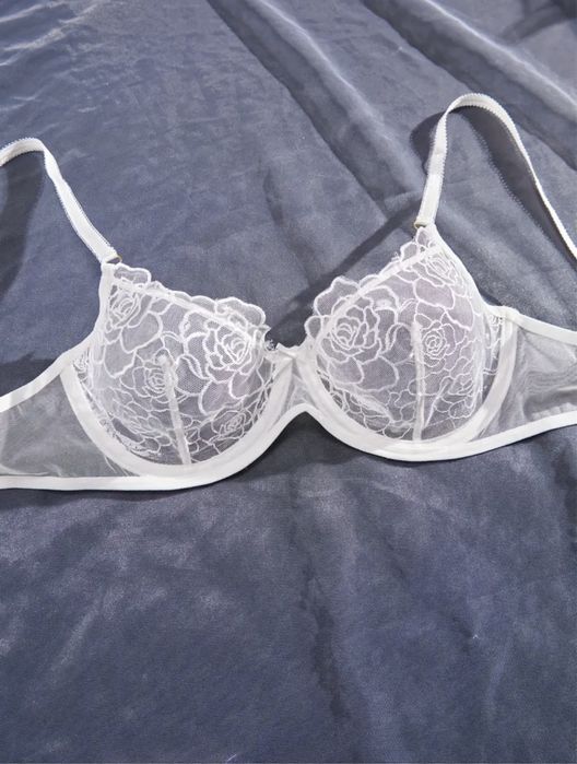 Комплект жіночої нижньої білизни