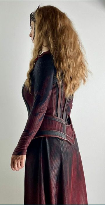 Máscara e Fato Scarlett Witch Feiticeira Escarlate Wanda Maximoff