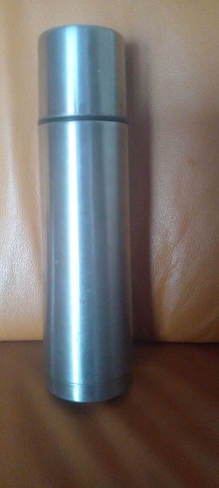 Продам термоси и термокружки б.у