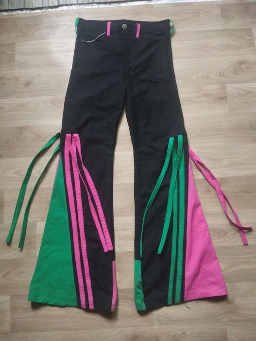 striped jeans, black/green/pink