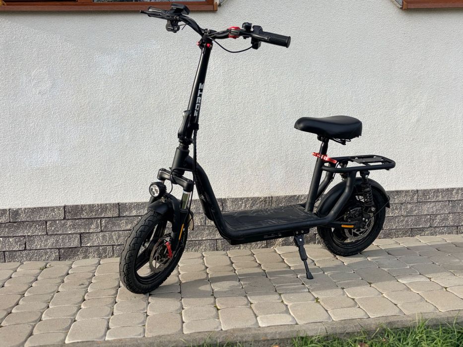 Електро самокат.