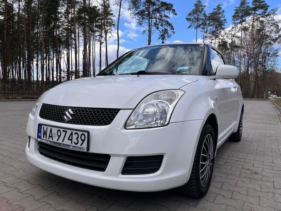 Suzuki Swift Suzuki Swift 1.3 benzyna 2010 rok 8 900 zł do negocjacji