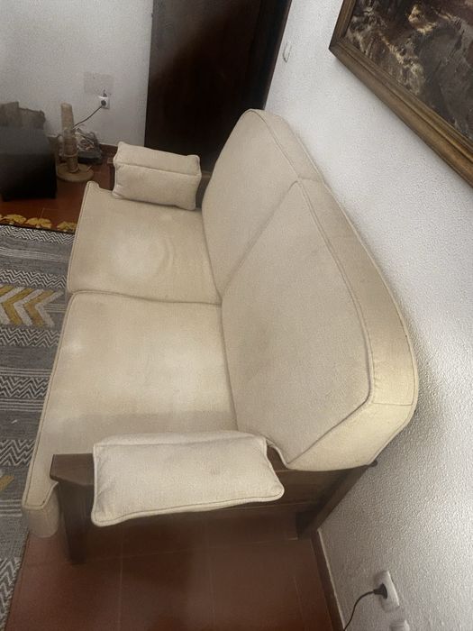 Sofá de madeira antigo