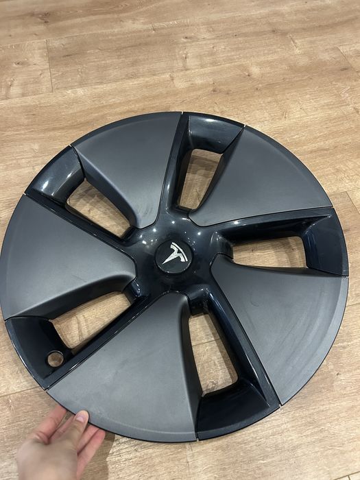 Tampão Jante Tesla Model 3