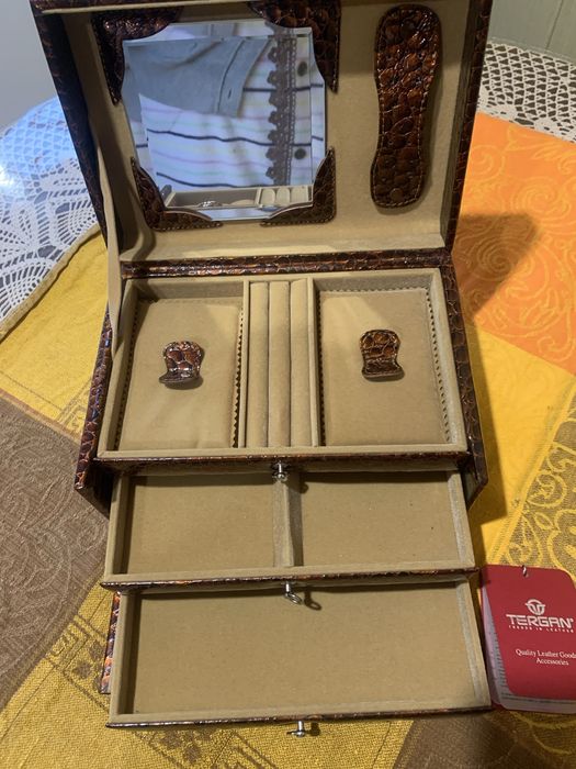 Винтажная шкатулка - саквояж для украшений бренд TERGANкожаная подарок