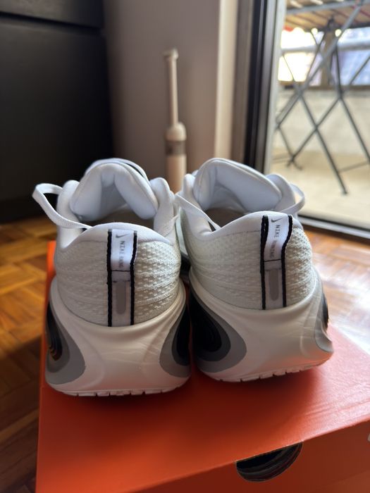 Nike Vomero plus - tamanho 44 1/2