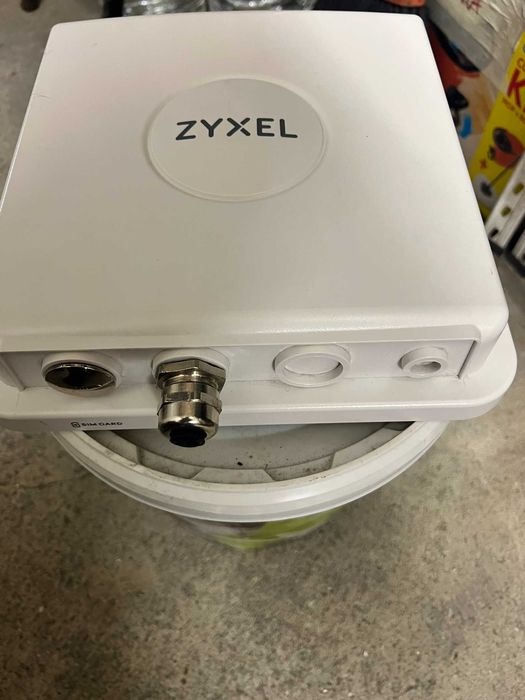 Router Profissional 4G+ Exterior Alta Potência Zyxel LTE7460-M608 + PoE