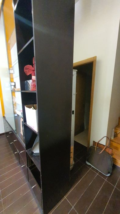 Vendo móvel (2,5 x 2,7 m2) em MDF com prateleiras em vidro