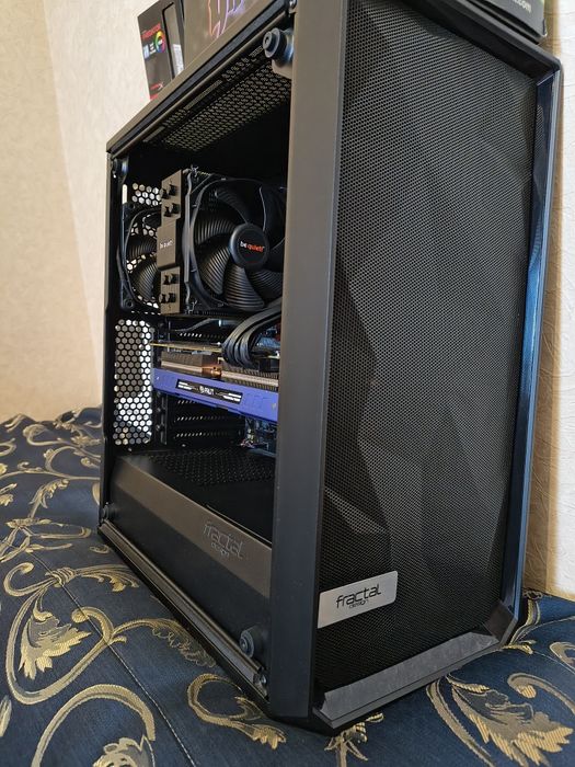 Корпус персонального компютера (midi tower): fractal design Meshify С