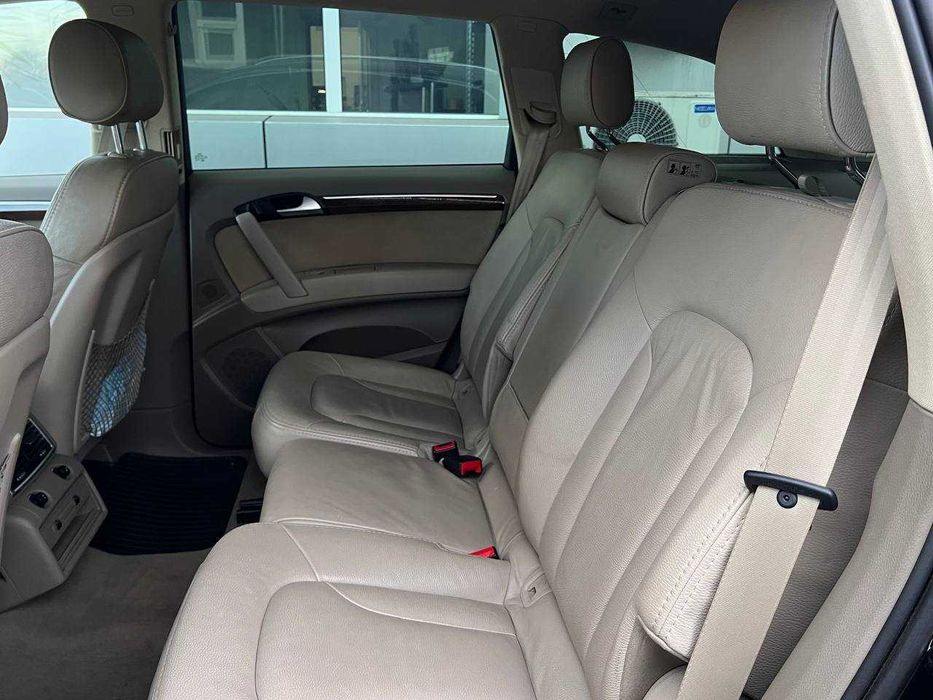 Продам сімейний автомобіль Q7 2013р.