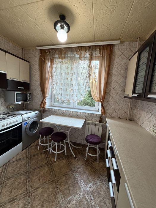 Продам 2 х комнатную  квартиру.Аэропорт