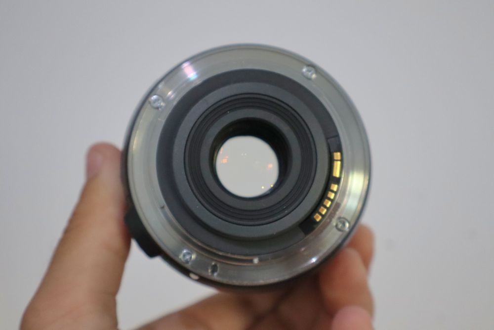 Canon EF 60mm F/2.8 USM