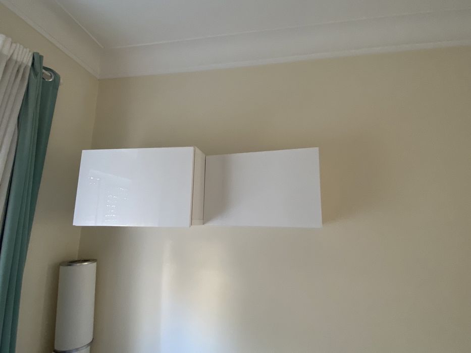 Armário de parede BESTA