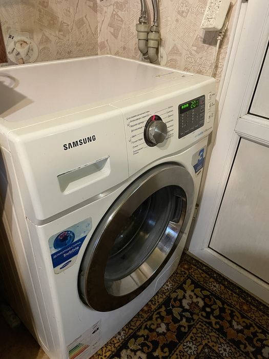 Стиральная машинка Samsung WF602W2BKWQ 6кг EcoBubble