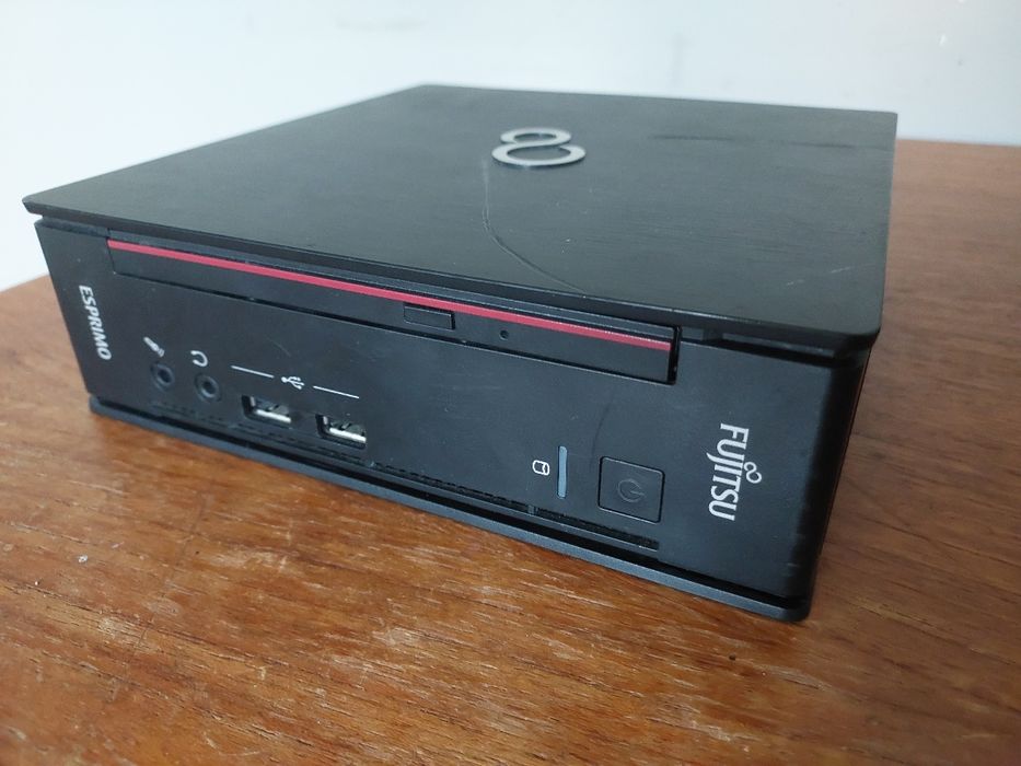 Fujitsu Q956 mini PC komputer  i5 6 generacji 8gb  256GB SSD Samsung