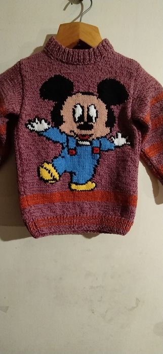 Світер для дівчинки так і для хлопчика