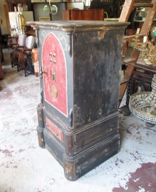 Antigo cofre Fabrica de João Thomaz Cardoso - Villa Nova de Gaya