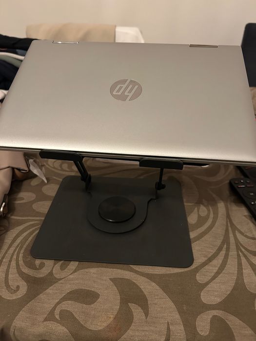 Suporte rotativo e elevatório pc