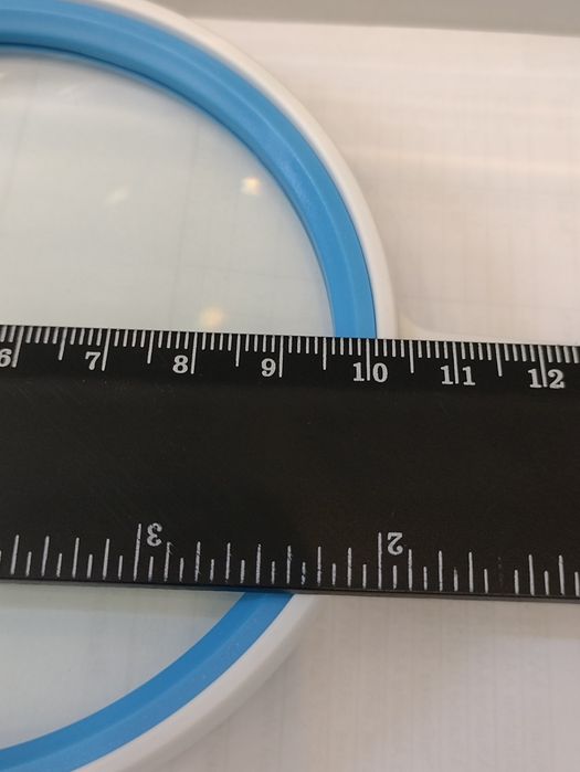 Лучшая большая ручная лупа. Недорого.