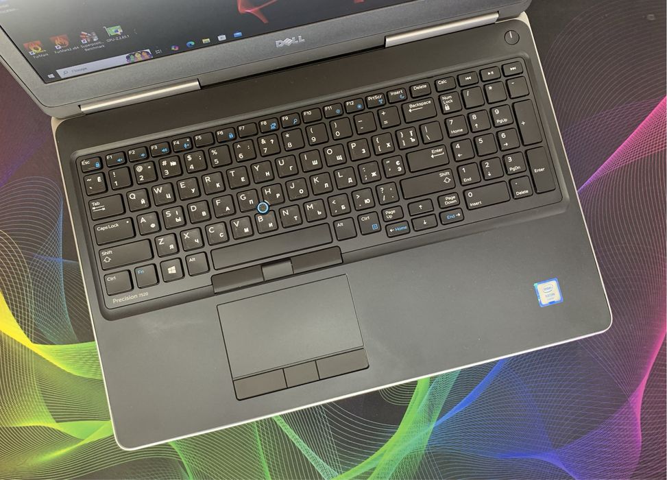 Dell precision 7520 |15,6FHD|XEON E3-1545m|16Gb|256Gb|nvidia M1200/4Gb