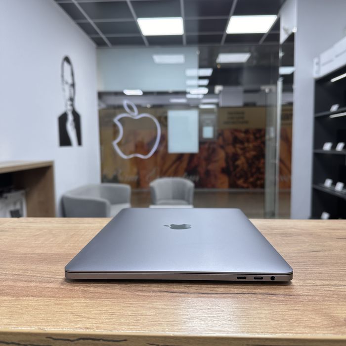 macbook pro 2019 16 i7 16 512 - Купити електроніку - Ціни на OLX.ua