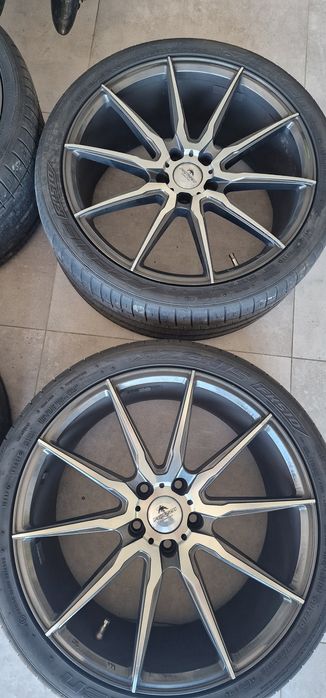 Forzza Collection 19” przód 8.5J tył 9.5JET3