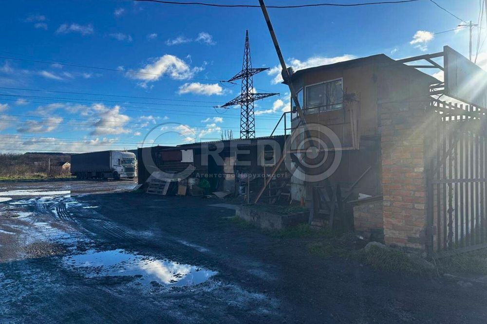 Продаж території, вул. Ньютона, Карачуни.