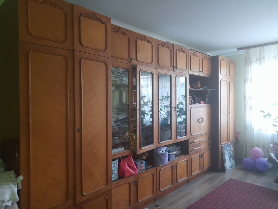 Меблі для вітальні. Стінка- шафа